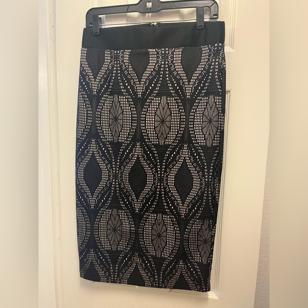 Lace pencil skirt